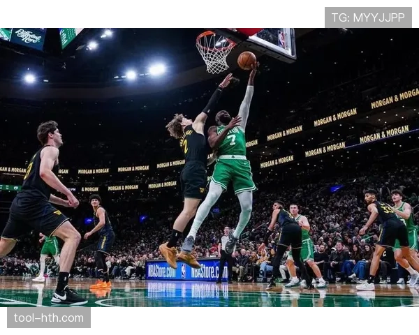 凯尔特人等待东部第七对手，双探花组合志在冲冠